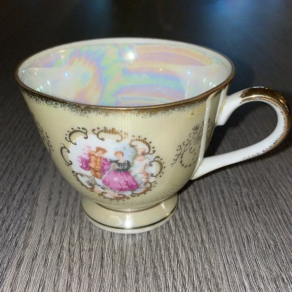Antique tea cup and saucer - Picture 8 of 12